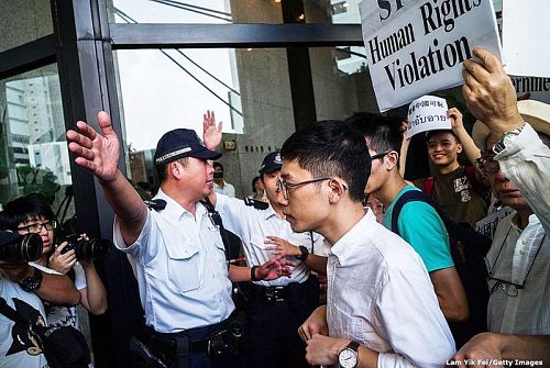 “โจชัว หว่อง”  นัก เคลื่อนไหวเพื่อประชาธิปไตยชาวฮ่องกง